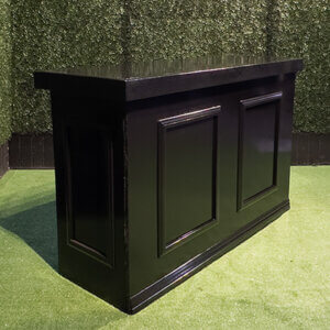 5 1/2 Foot Black Hampton Bar